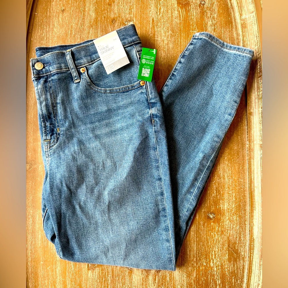 Gap True Skinny Midrise Jeans Size 33 /16Short Inseam 26 inches New with tags